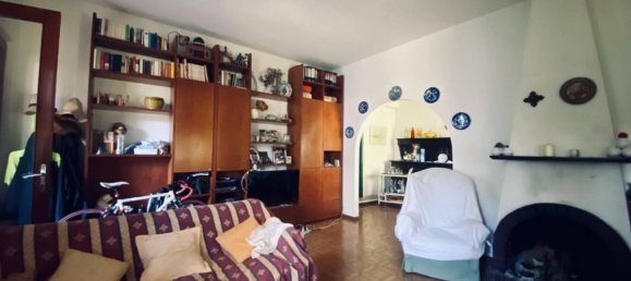 4 bedrooms Villa in Massa, Italy No. 215066 9