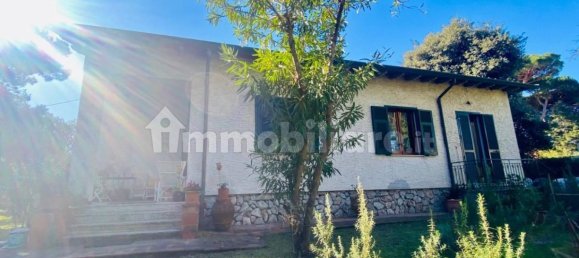 4 bedrooms Villa in Massa, Italy No. 215066 7
