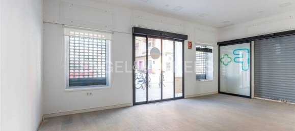 110m² Commercial property in Valencia, Spain No. 135630 19