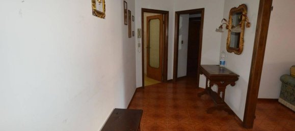 Apartamento de 4 habitaciónes en Jesi, Italy No. 128190 2