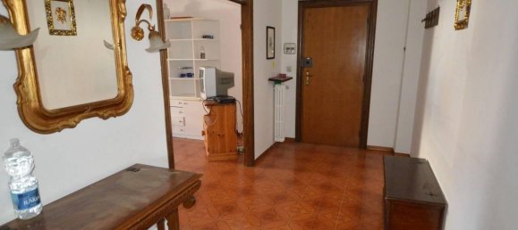 Apartamento de 4 habitaciónes en Jesi, Italy No. 128190 3