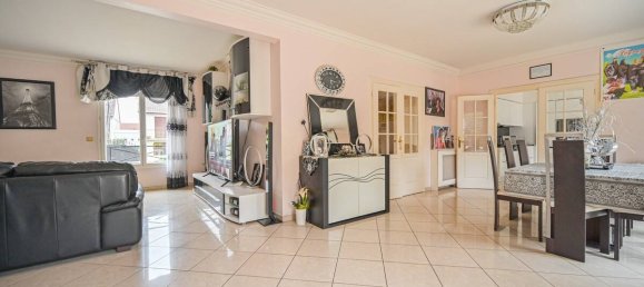 Casa de 5 dormitorios en Bonneuil-sur-Marne, France No. 167905 9