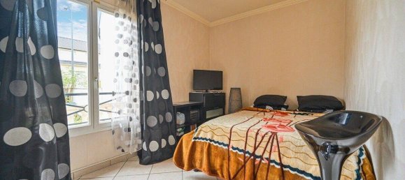 Casa de 5 dormitorios en Bonneuil-sur-Marne, France No. 167905 3