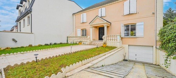 Casa de 5 dormitorios en Bonneuil-sur-Marne, France No. 167905 2