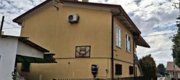 5 bedrooms House in Zero Branco, Italy No. 359185 3