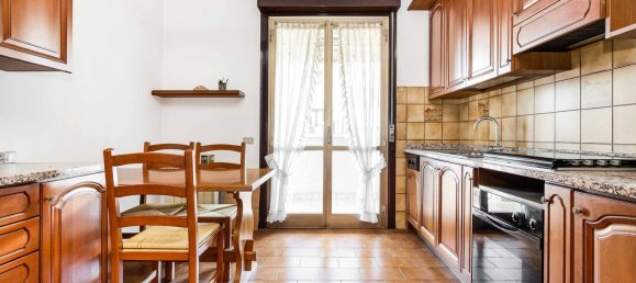 Apartamento de 3 divisões em Gallarate, Italy N.º 161011 4