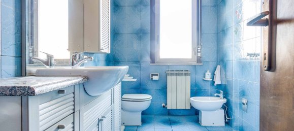 Apartamento de 3 divisões em Gallarate, Italy N.º 161011 10