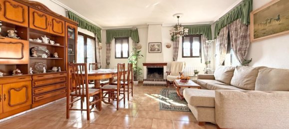 4 bedrooms House in Torrevieja, Spain No. 182018 2