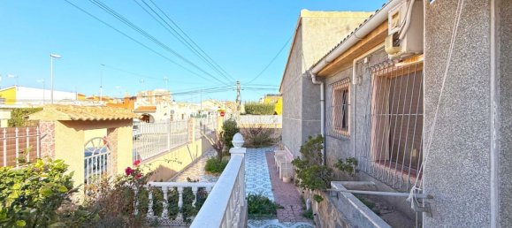 4 bedrooms House in Torrevieja, Spain No. 182018 3