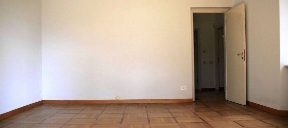 5 غرف نوم فيلا في Civate, Italy رقم 171006 18