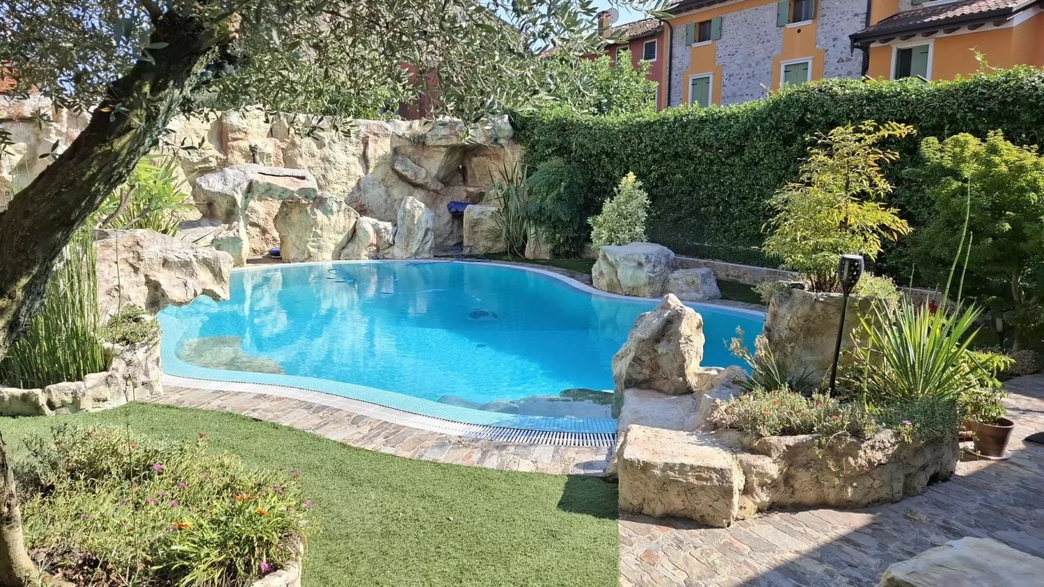 7 Schlafzimmer Haus in Monzambano, Italy, Nr. 363432