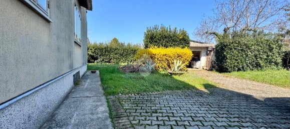 3 bedrooms Villa in Udine, Italy No. 54398 27