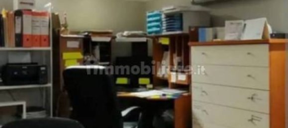 Коммерческая недвижимость с 3 комнатами в Флоренция, Италия № 218795 4