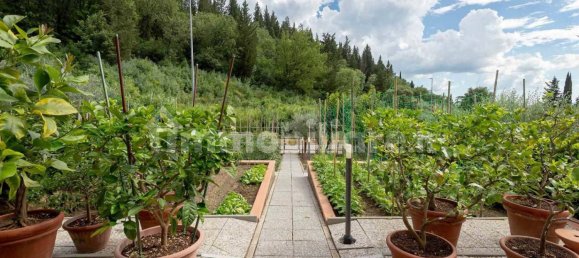 3 bedrooms House in Calenzano, Italy No. 181970 16