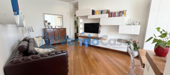 3 rooms Apartment in Milan, Italy No. 336930 8