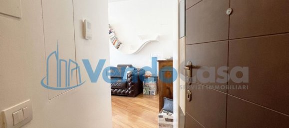 3 rooms Apartment in Milan, Italy No. 336930 2