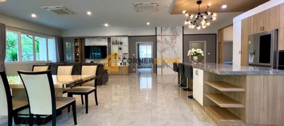 294.74m² House in Bang Lamung, Thailand No. 27422 9
