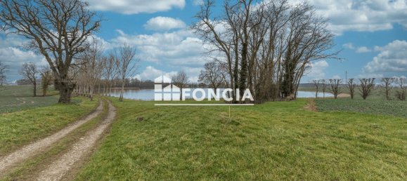 3 bedrooms House in Mionnay, France No. 273318 2