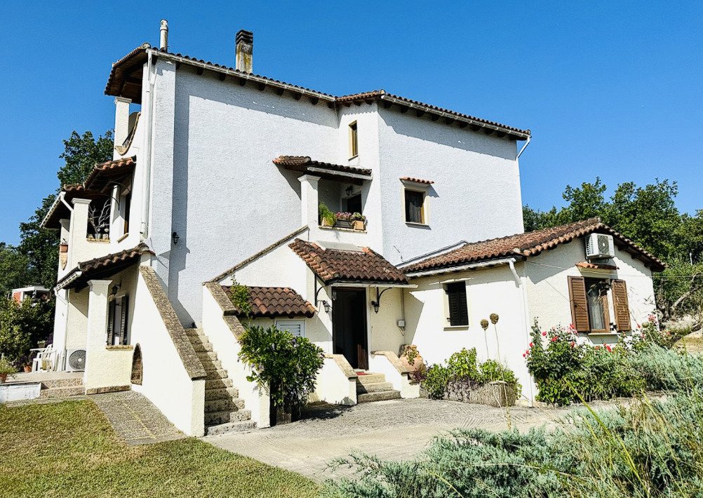 6 bedrooms Villa in Corfu, Greece No. 9023