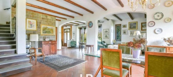 7 rooms Villa in Porto Valtravaglia, Italy No. 109496 11