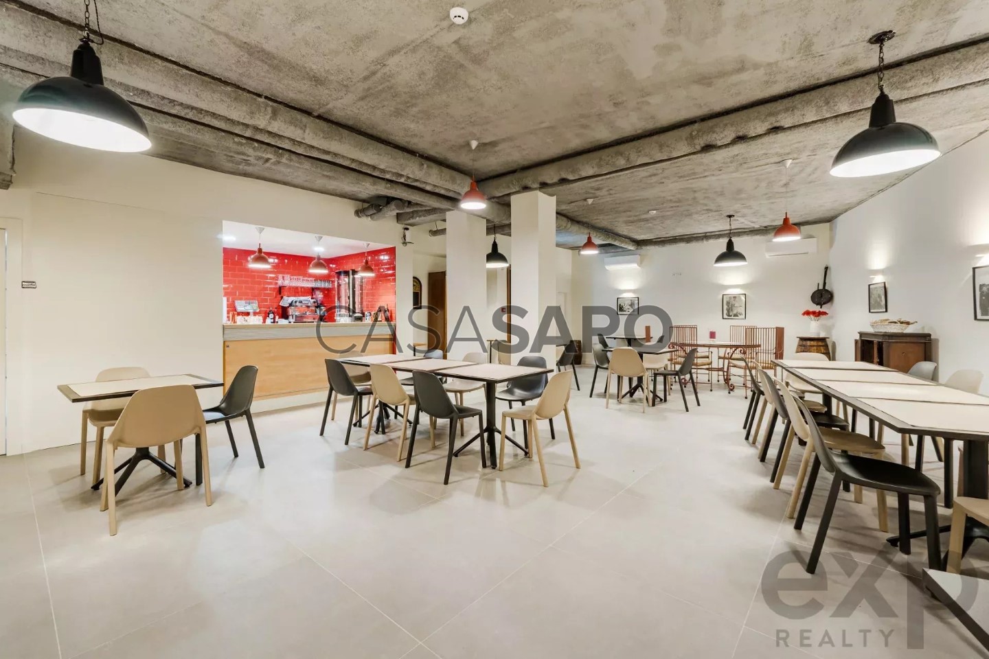 380m² Commercial property in Porto, Portugal No. 276083