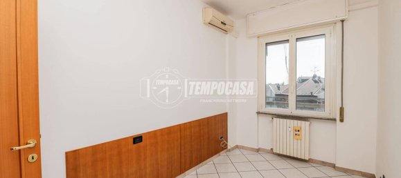 Apartamento de 2 dormitorios en San Giuliano Milanese, Italy No. 15589 27
