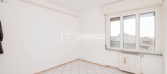 Apartamento de 2 dormitorios en San Giuliano Milanese, Italy No. 15589 10