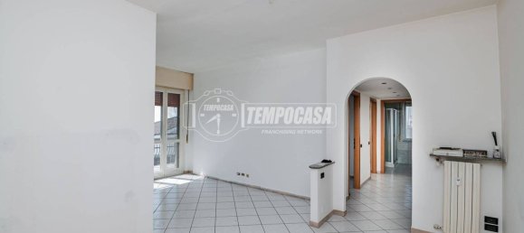 Apartamento de 2 dormitorios en San Giuliano Milanese, Italy No. 15589 3