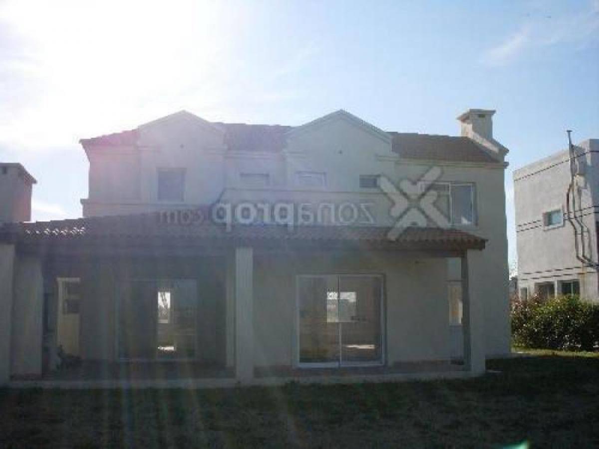 3 bedrooms Apartment in Tigre, Argentina No. 69884