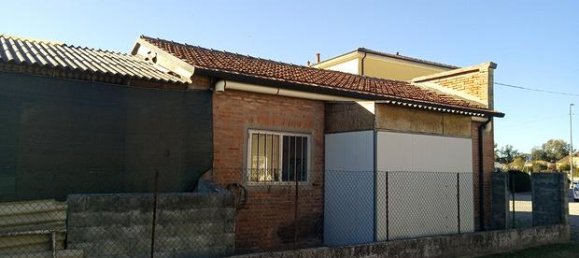 Склад 135м² в Феррара, Италия № 296164 2