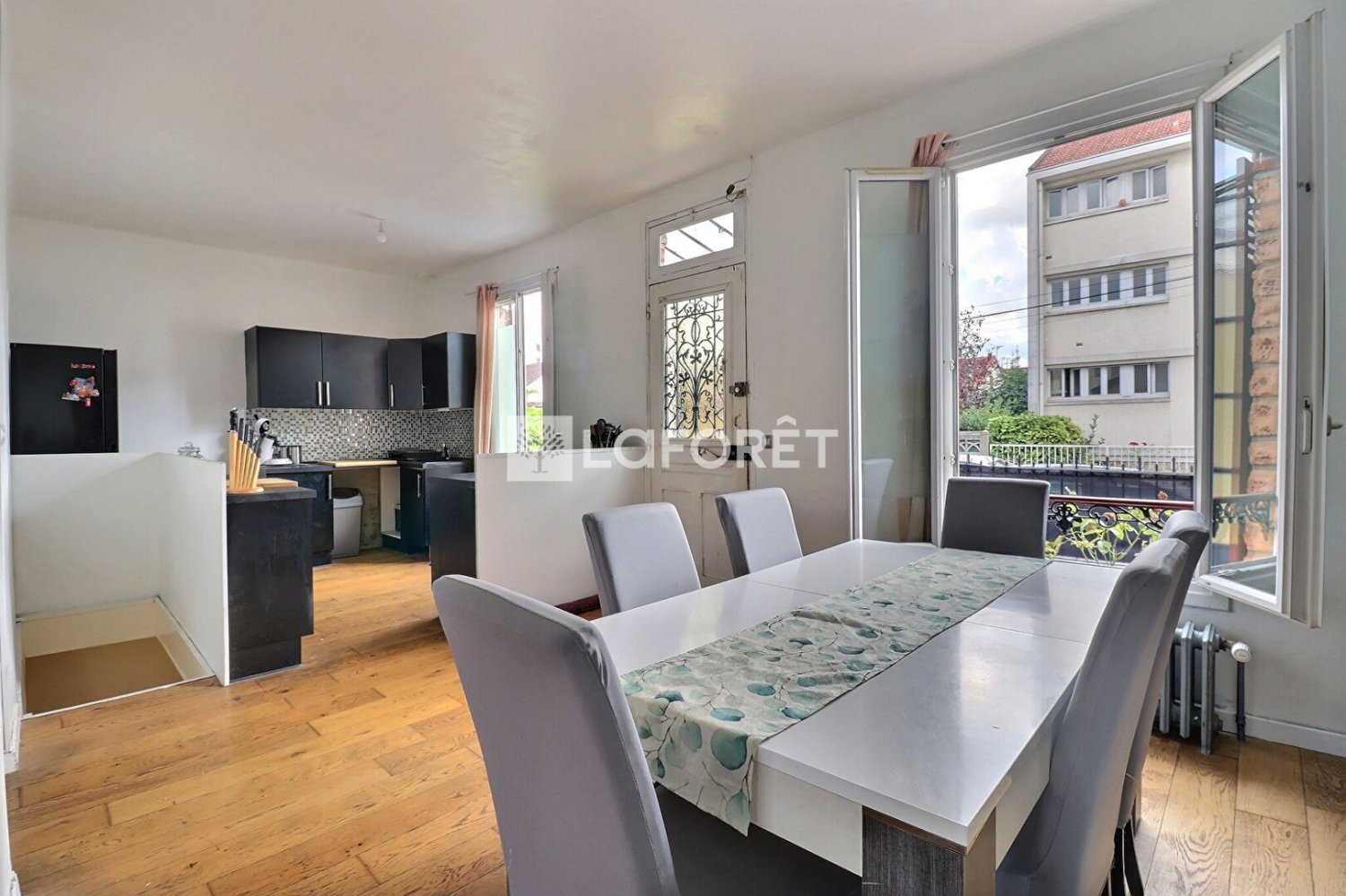 3 bedrooms Villa in Vitry-sur-Seine, France No. 179493