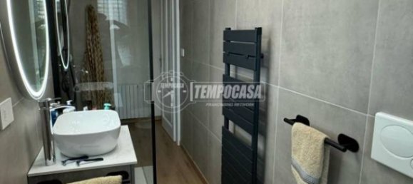 2 bedrooms Apartment in Modena, Italy No. 118798 5