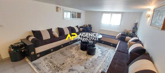 Casa de 3 dormitorios en Bezons, France No. 182061 4