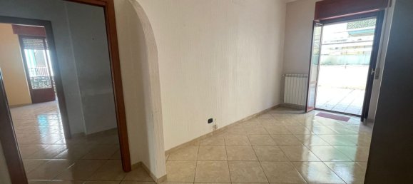 4 bedrooms Apartment in Salerno, Italy No. 360001 7