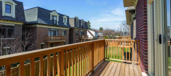 4 bedrooms House in Mississauga, Canada No. 878 7