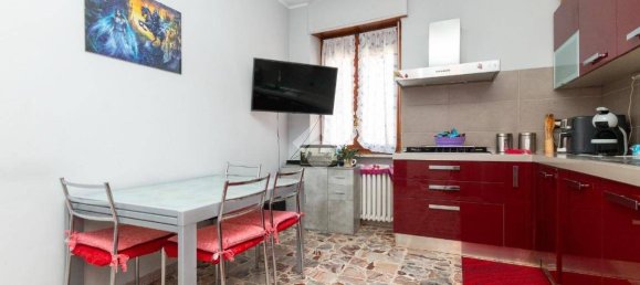 2 bedrooms Apartment in Caselle Torinese, Italy No. 336295 2
