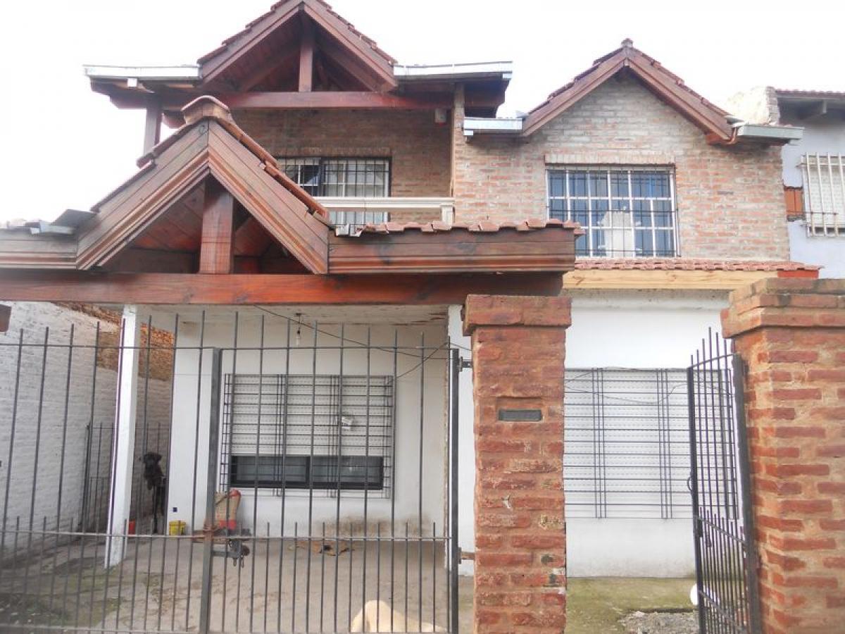 3 bedrooms House in Jose C. Paz, Argentina No. 72043