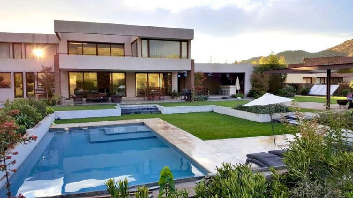 6 bedrooms House in Chacabuco, Chile No. 2154