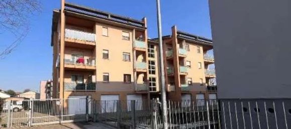 Apartamento de 3 divisões em Sant'Angelo Lodigiano, Italy N.º 298878 2