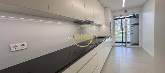 3 chambres Appartement à Matosinhos, Portugal No. 51658 5