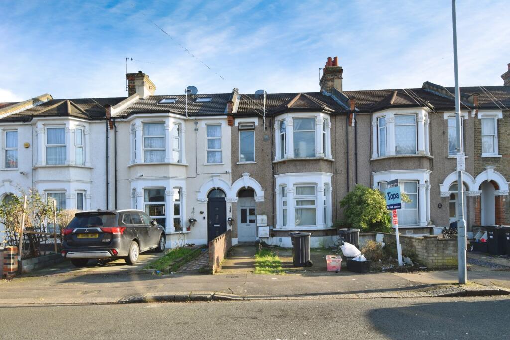 1 bedroom Maisonette in Ilford, United Kingdom No. 10936