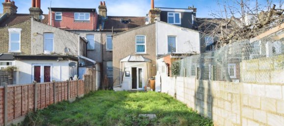 1 bedroom Maisonette in Ilford, United Kingdom No. 10936 11