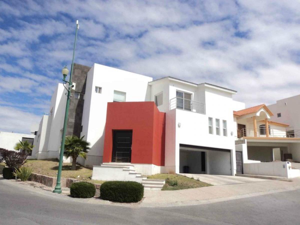 Casa de 3 dormitorios en Chihuahua, Mexico No. 145818