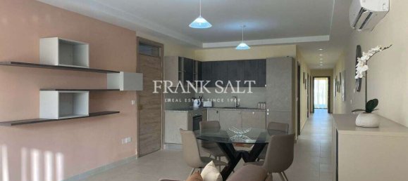 3 bedrooms Apartment in Pieta, Malta No. 11080 2