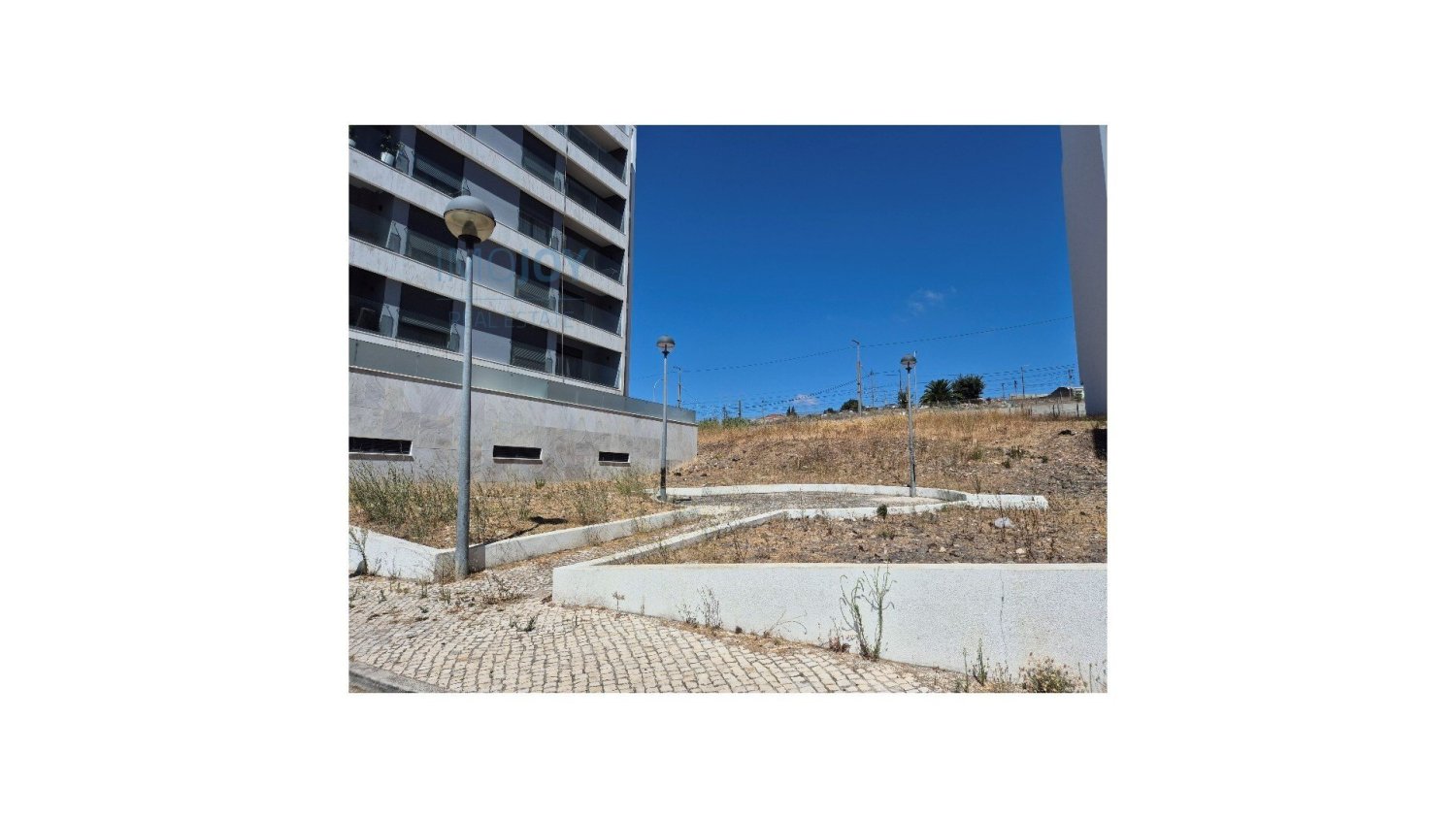  Land in Amadora, Portugal No. 284738