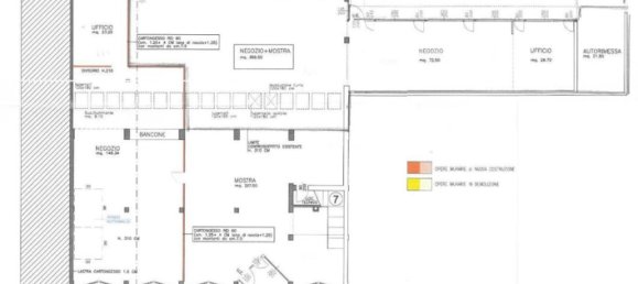 886m² Commercial property in Pordenone, Italy No. 316342 32