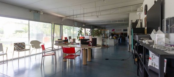 886m² Commercial property in Pordenone, Italy No. 316342 14