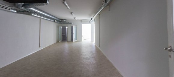 886m² Commercial property in Pordenone, Italy No. 316342 25