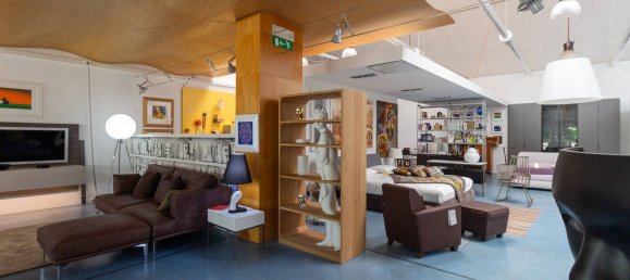 886m² Commercial property in Pordenone, Italy No. 316342 7