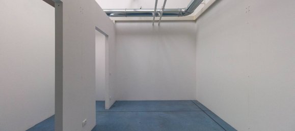 886m² Commercial property in Pordenone, Italy No. 316342 21